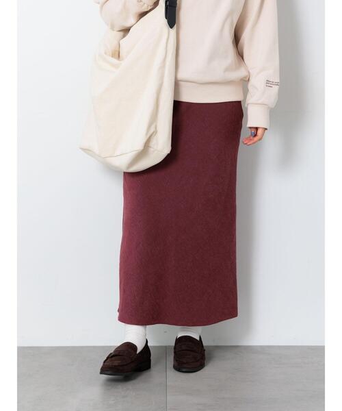 Lugnoncure(ルノンキュール)の「スウェード調バイアススカート《2025autumn catalog item》(スカート・レディース・ベージュ/レッド/ブラウン・F)」の4枚目の写真