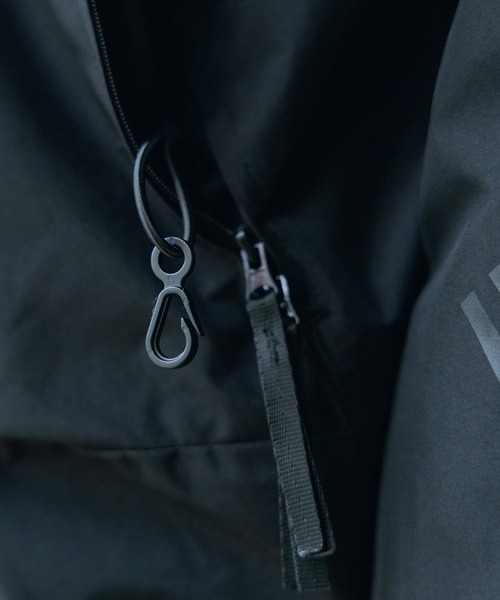 RATTLE TRAP(ラトルトラップ)の「【+phenix / プラスフェニックス別注】フィッシャーマンフードダウンジャケット(ダウンジャケット/コート・メンズ・ブラック・L/M)」の13枚目の写真