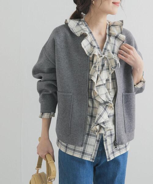 URBAN RESEARCH DOORS(アーバンリサーチドアーズ)の「ニットZIPブルゾン(ニット/セーター・レディース・ベージュ/ネイビー/グレー系その他・MEDIUM)」の4枚目の写真