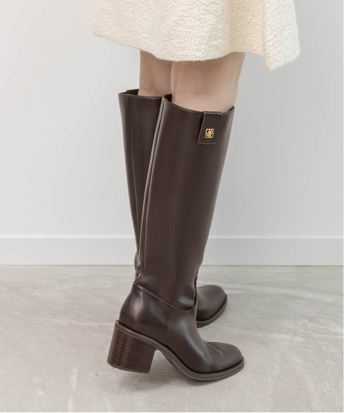 RANDA(ランダ)の「晴雨兼用 モノグラムゴールドパーツロングブーツ(ブーツ・レディース・ダークブラウン/ブラック・L/M/S)」の13枚目の写真