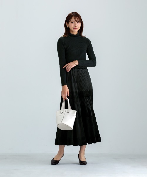 Emilyan(エミリアン)の「【 手洗いできる 】 3段ティアードプリーツベロアスカート(スカート・レディース・ダークブラウン/ブラック・M)」の3枚目の写真