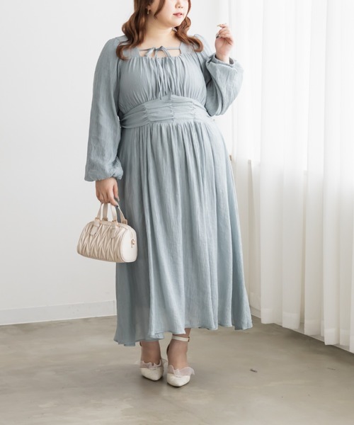 CLETTE(クレット)の「CLETTEオリジナルデコルテリボンギャザーワンピース(ワンピース・レディース・ピンク/ブラック/ブルー・LL/3L/4L)」の2枚目の写真