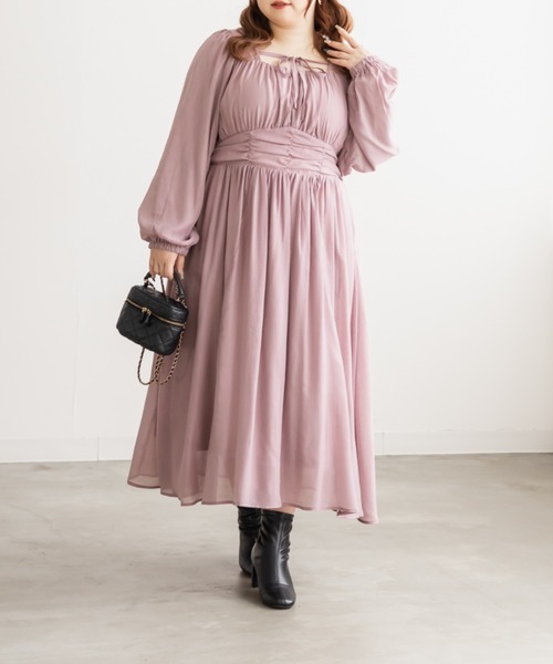 CLETTE(クレット)の「CLETTEオリジナルデコルテリボンギャザーワンピース(ワンピース・レディース・ピンク/ブラック/ブルー・LL/3L/4L)」の4枚目の写真