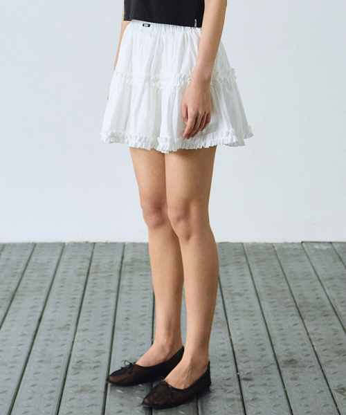NICK&NICOLE(ニックアンドニコール)の「TRENDY RUFFLE MINI SKIRT_IVORY(スカート・レディース・その他・FREE)」の3枚目の写真