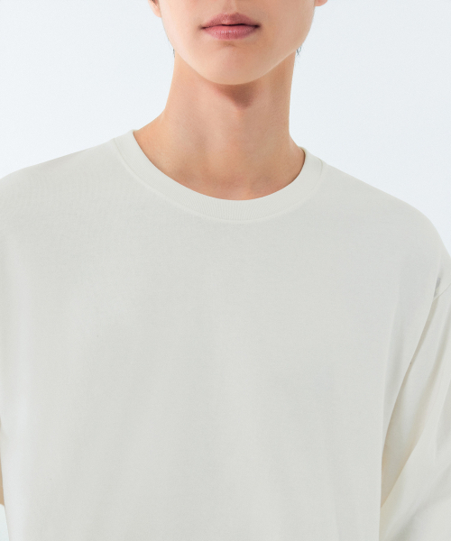 MUSINSA STANDARD（ムシンサスタンダード）の「ベーシック長袖Tシャツ[クリーム]（Tシャツ/カットソー・メンズ・その他・LARGE/X-LARGE/XX-LARGE/XXX-LARGE/SMALL/MEDIUM）」の18枚目の写真