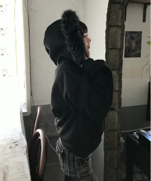 gossip！ロサンゼルス（ゴシップロサンゼルス）の「Y2K 裏起毛ファーフード刺繍ロゴダブルジップパーカー（パーカー・レディース・ブラック/グレー/ホワイト・M）」の12枚目の写真