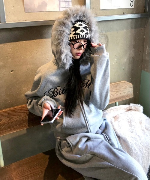 セール】Y2K 裏起毛ファーフード刺繍ロゴダブルジップパーカー