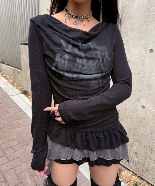 Never mind the XU(ネバーマインドザエックスユー)の「【Never mind the XU】layered long sleeve / 【ネバーマインド ザ エックスユー】レイヤード長袖トップス(Tシャツ/カットソー・レディース・ベージュ/ブラック・ONE SIZE)」の8枚目の写真