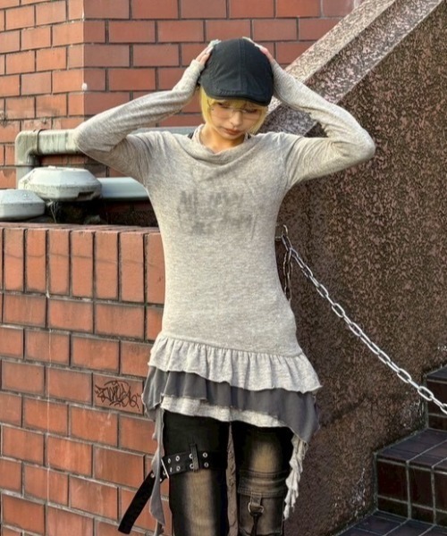 Never mind the XU(ネバーマインドザエックスユー)の「【Never mind the XU】layered long sleeve / 【ネバーマインド ザ エックスユー】レイヤード長袖トップス(Tシャツ/カットソー・レディース・ベージュ/ブラック・ONE SIZE)」の17枚目の写真
