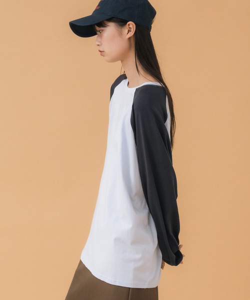 HEILIS(ヘイリス)の「オーバーサイズラグランロングTシャツ / 春服 秋服 冬服 ノームコア ルーズ インナー 長袖 ロンT レイヤード スポーティー 無地 韓国(Tシャツ/カットソー・レディース・ブルー/グレー・FREE)」の19枚目の写真