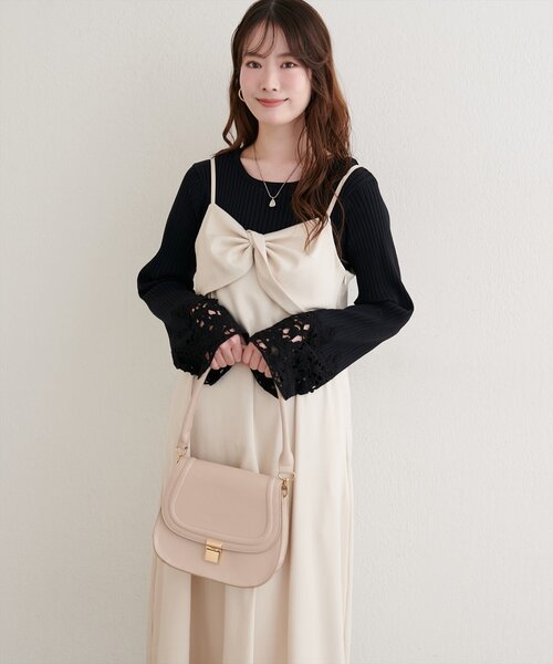 natural couture（ナチュラルクチュール）の「袖レースペプラムニット（ニット/セーター・レディース・ネイビー/オフホワイト/グレイッシュベージュ/ブラック・FREE）」の15枚目の写真