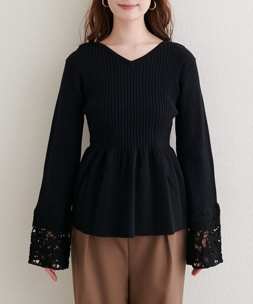 natural couture（ナチュラルクチュール）の「袖レースペプラムニット（ニット/セーター・レディース・ネイビー/オフホワイト/グレイッシュベージュ/ブラック・FREE）」の17枚目の写真