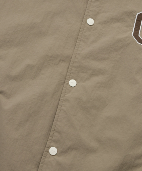 COVERNAT(カバーナット)の「Cロゴカラー バスティ ベージュ(スタジャン・レディース・その他・SMALL/MEDIUM/LARGE/X-LARGE)」の5枚目の写真