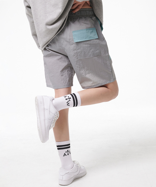 ARTISTWEAR（アーティストウェア）の「[ATW] ポケット配色ハーフパンツ_GY（その他パンツ・レディース・グレー・LARGE/MEDIUM/X-LARGE）」の2枚目の写真