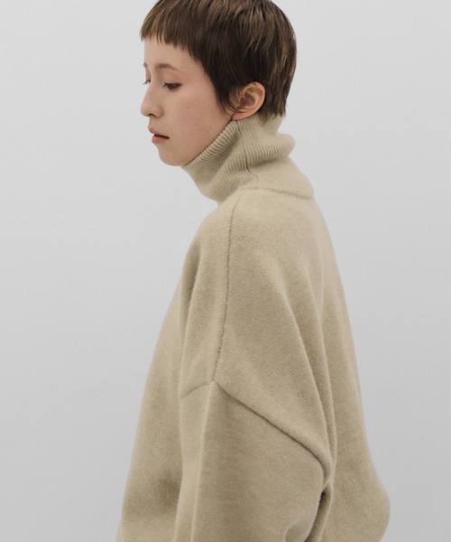 lit(リット)の「Dart Sleeve High Neck Knit(ニット/セーター・レディース・ベージュ/グレー/ダークブラウン・FREE)」の22枚目の写真