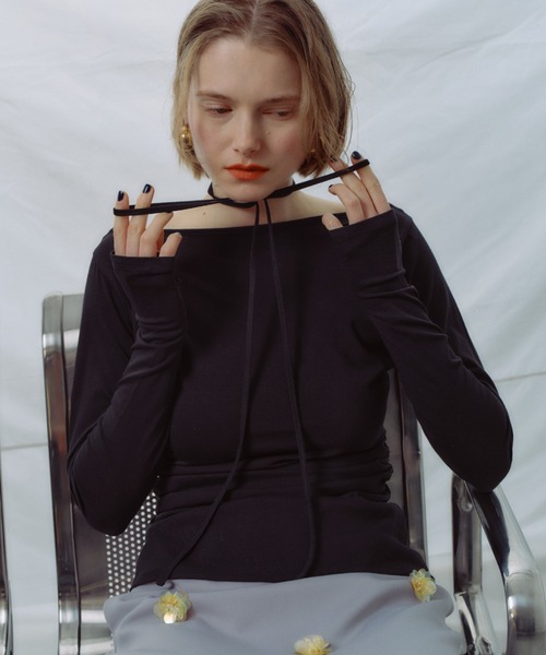 yae（ヤエ）の「Boat neck ribbon long T-shirt / ボートネックリボンロングTシャツ（Tシャツ/カットソー・レディース・ブラック/ライトブルー/ライトグリーン・FREE）」の5枚目の写真