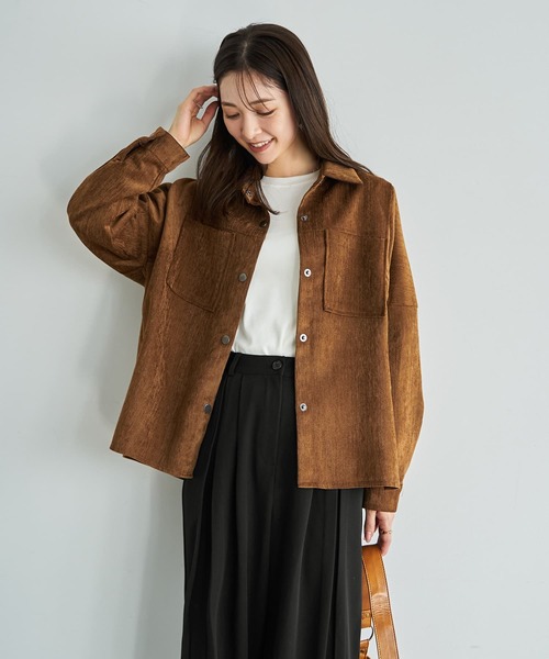 STYLE DELI(スタイルデリ)の「【LUXE】ベルベット調シャツ型ジャケット(ブルゾン・レディース・ネイビー/キャメル・FREE)」の1枚目の写真