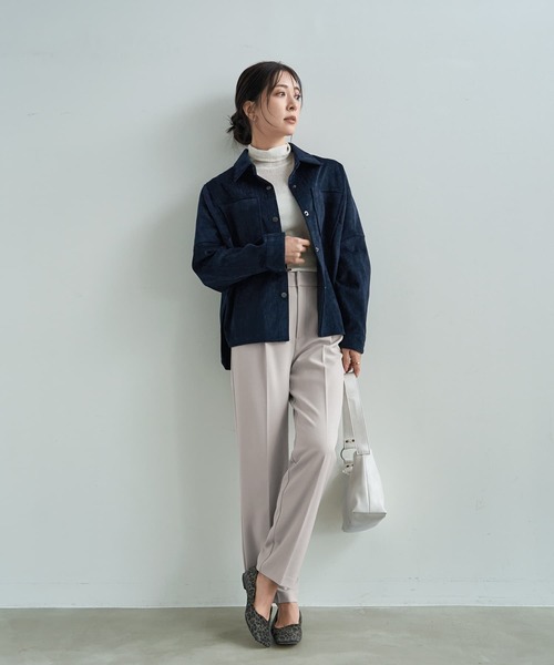STYLE DELI(スタイルデリ)の「【LUXE】ベルベット調シャツ型ジャケット(ブルゾン・レディース・ネイビー/キャメル・FREE)」の8枚目の写真