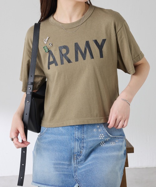 ROTHCO(ロスコ)の「Q.anos/ロゴTシャツ/ROTHCOコラボアイテム/先着ノベルティ付き(Tシャツ/カットソー・レディース・ベージュ/ネイビー・FREE)」の14枚目の写真