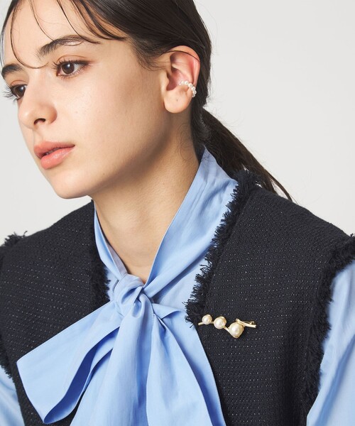green label relaxing（グリーンレーベルリラクシング）の「フェイクパール＆バー ブローチ（ブローチ/コサージュ・レディース・シルバー/ゴールド・FREE）」の2枚目の写真
