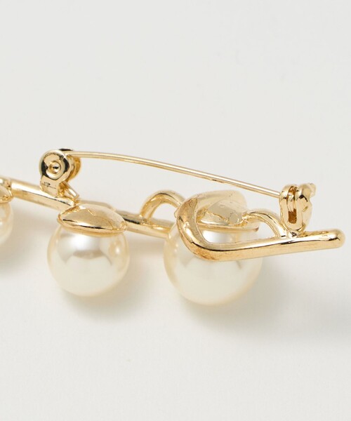 green label relaxing（グリーンレーベルリラクシング）の「フェイクパール＆バー ブローチ（ブローチ/コサージュ・レディース・シルバー/ゴールド・FREE）」の9枚目の写真