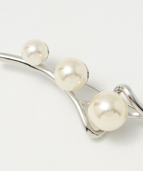 green label relaxing（グリーンレーベルリラクシング）の「フェイクパール＆バー ブローチ（ブローチ/コサージュ・レディース・シルバー/ゴールド・FREE）」の11枚目の写真