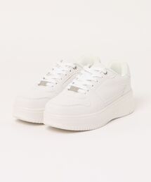 a.v.v（アーヴェヴェ）の「a.v.v / 厚底軽量 ベーシック コートスニーカー（スニーカー）」