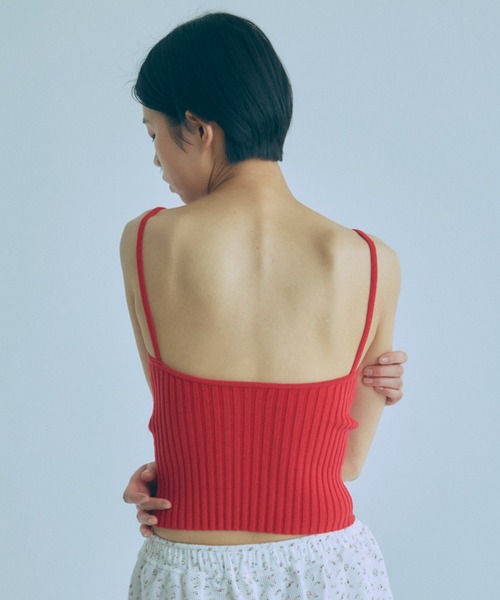 EN NEUME(エンノイム)の「Rib Boat Knit Cami(ニット/セーター・レディース・ブラック/レッド/ブラウン・FREE)」の3枚目の写真