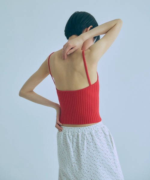 EN NEUME(エンノイム)の「Rib Boat Knit Cami(ニット/セーター・レディース・ブラック/レッド/ブラウン・FREE)」の22枚目の写真