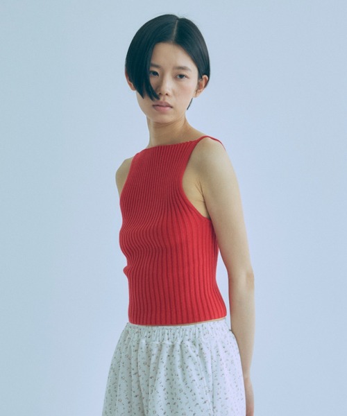 EN NEUME(エンノイム)の「Rib Boat Knit Cami(ニット/セーター・レディース・ブラック/レッド/ブラウン・FREE)」の20枚目の写真