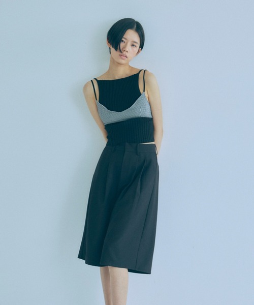 EN NEUME(エンノイム)の「Rib Boat Knit Cami(ニット/セーター・レディース・ブラック/レッド/ブラウン・FREE)」の9枚目の写真