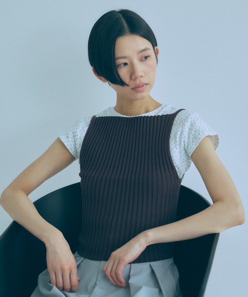 EN NEUME(エンノイム)の「Rib Boat Knit Cami(ニット/セーター・レディース・ブラック/レッド/ブラウン・FREE)」の15枚目の写真