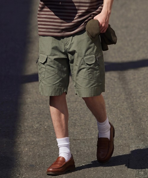 MAISON CLUB（メゾンクラブ）の「【MAISON CLUB】Military Cargo Shorts /　ミリタリーカーゴショーツ KNF-YI（その他パンツ・メンズ・ブラック/カーキ/マルチ・XL/2XL）」の2枚目の写真