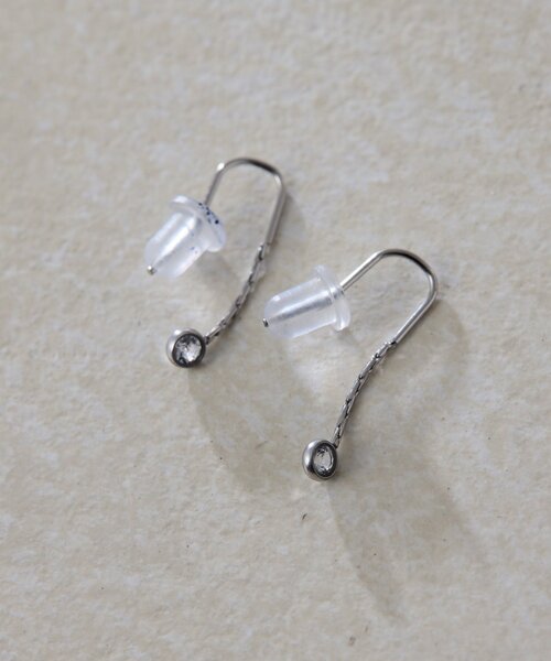 ear PAPILLONNER（イアパピヨネ）の「《金属アレルギー対応/ステンレス》ミニフックピアス（ピアス（両耳用）・レディース・ゴールド/シルバー・FREE）」の5枚目の写真