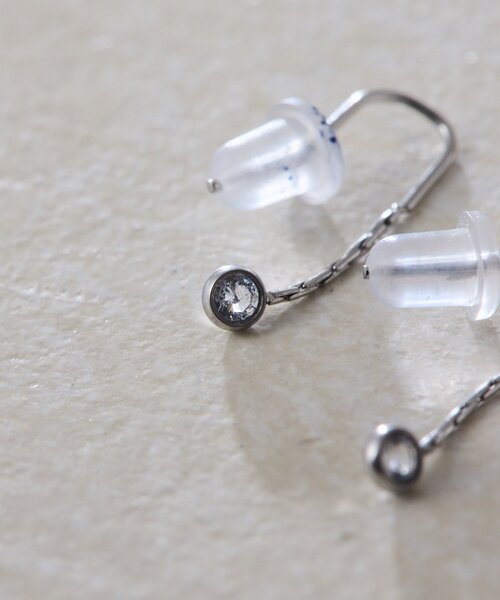 ear PAPILLONNER（イアパピヨネ）の「《金属アレルギー対応/ステンレス》ミニフックピアス（ピアス（両耳用）・レディース・ゴールド/シルバー・FREE）」の6枚目の写真