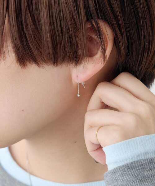 ear PAPILLONNER（イアパピヨネ）の「《金属アレルギー対応/ステンレス》ミニフックピアス（ピアス（両耳用）・レディース・ゴールド/シルバー・FREE）」の8枚目の写真