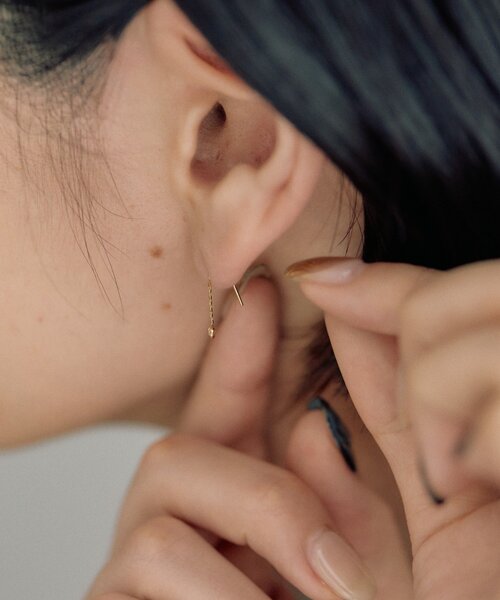 ear PAPILLONNER（イアパピヨネ）の「《金属アレルギー対応/ステンレス》ミニフックピアス（ピアス（両耳用）・レディース・ゴールド/シルバー・FREE）」の4枚目の写真