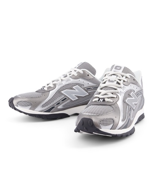 NEW BALANCE(ニューバランス)の「204L(スニーカー・メンズ・シルバー/シルバー系その他・22.5cm/23.0cm/23.5cm/24.0cm/24.5cm/25.0cm/25.5cm/26.0cm/26.5cm/27.0cm/27.5cm/28.0cm/28.5cm/29.0cm)」の4枚目の写真