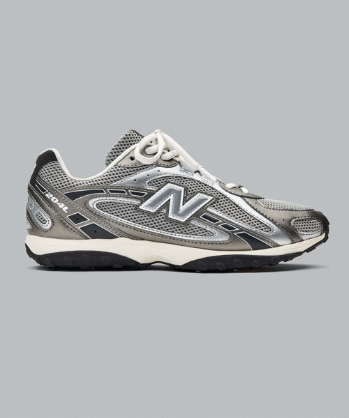 NEW BALANCE(ニューバランス)の「204L(スニーカー・メンズ・シルバー/シルバー系その他・22.5cm/23.0cm/23.5cm/24.0cm/24.5cm/25.0cm/25.5cm/26.0cm/26.5cm/27.0cm/27.5cm/28.0cm/28.5cm/29.0cm)」の14枚目の写真