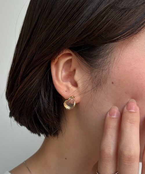 CAPRICIEUX LE'MAGE（カプリシューレマージュ）の「〈GOLDY/ゴールディ〉ニュアンスクリアピアス（ネックレス・レディース・シルバー/ゴールド・FREE）」の2枚目の写真