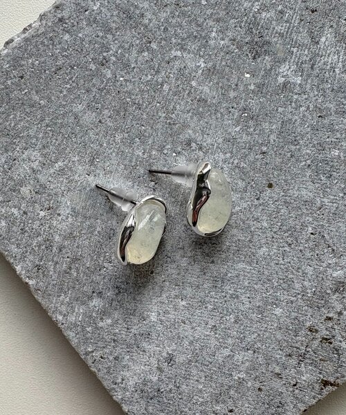 CAPRICIEUX LE'MAGE（カプリシューレマージュ）の「〈GOLDY/ゴールディ〉ニュアンスクリアピアス（ネックレス・レディース・シルバー/ゴールド・FREE）」の5枚目の写真