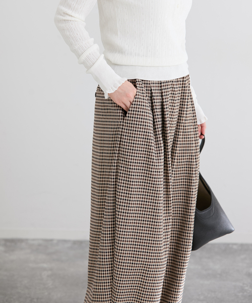 IENA(イエナ)の「THE M ワイドタックパンツ(その他パンツ・レディース・ベージュ系その他・34/36/38)」の19枚目の写真