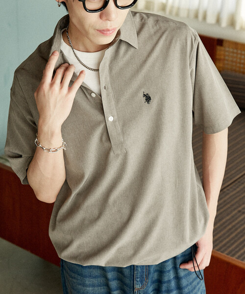 U.S. POLO ASSN.(ユーエスポロアッスン)の「U.S. POLO ASSN.U.S. POLO ASSN. × PUBLUX/ユーエスポロアッスン 別注 ワンポイント プルオーバー シャツ 限定展開(シャツ/ブラウス・メンズ・グレー/チャコールグレー/ブラック/サックスブルー・S/M/L)」の8枚目の写真