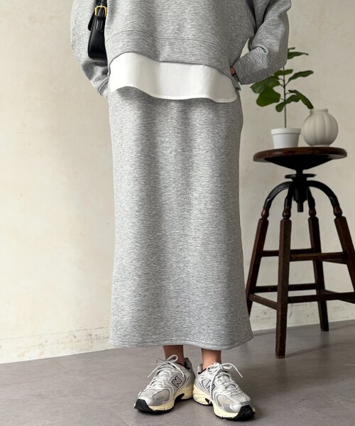 Chez toi(シェトワ)の「【タイパ・コスパ最強】ボンディングプルオーバー×ナロースカート(つなぎ/オールインワン・レディース・グレー/ブルー/ブラック/ベージュ・FREE)」の17枚目の写真