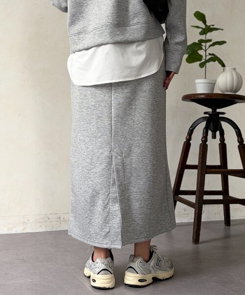 Chez toi(シェトワ)の「【タイパ・コスパ最強】ボンディングプルオーバー×ナロースカート(つなぎ/オールインワン・レディース・グレー/ブルー/ブラック/ベージュ・FREE)」の18枚目の写真