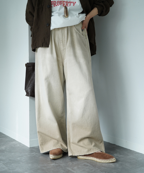 JOURNAL STANDARD LUXE(ジャーナルスタンダード ラックス)の「オーバーダイ タックワークパンツ(その他パンツ・レディース・ベージュ・SMALL/MEDIUM)」の4枚目の写真