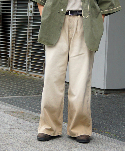 JOURNAL STANDARD LUXE（ジャーナルスタンダード　ラックス）の「オーバーダイ タックワークパンツ（その他パンツ・レディース・ベージュ・SMALL/MEDIUM）」の5枚目の写真