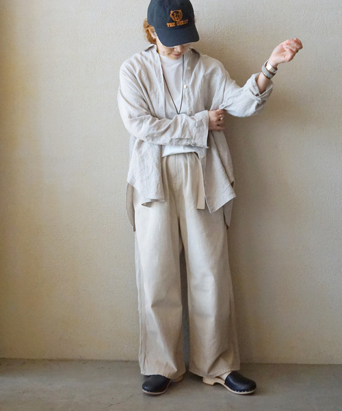 JOURNAL STANDARD LUXE（ジャーナルスタンダード　ラックス）の「オーバーダイ タックワークパンツ（その他パンツ・レディース・ベージュ・SMALL/MEDIUM）」の10枚目の写真