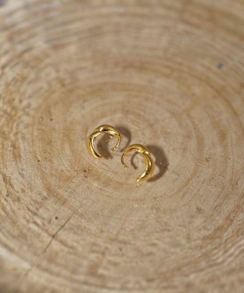 TODAYFUL(トゥデイフル)の「TODAYFUL Petit Curvy Pierce プチカーヴィーピアス/12690903(ピアス(両耳用)・レディース・ゴールド/シルバー・ONE SIZE)」の9枚目の写真