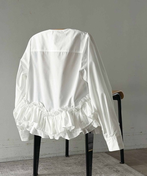 PICCIN PERLA(ピッチンペルラ)の「ペプラムチュールブラウス(シャツ/ブラウス・レディース・オフホワイト・M)」の1枚目の写真